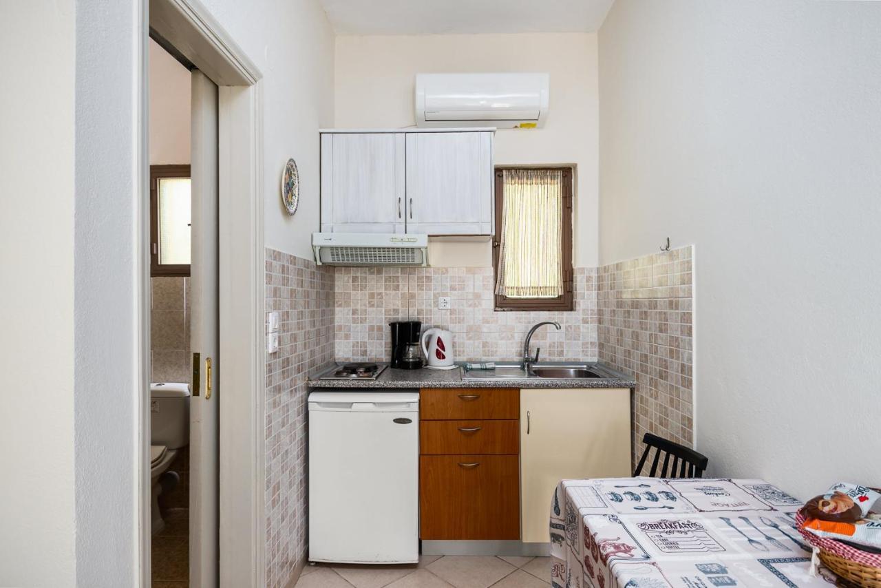 Pool Apartments, Elena & Maria By Konnect Appartement *